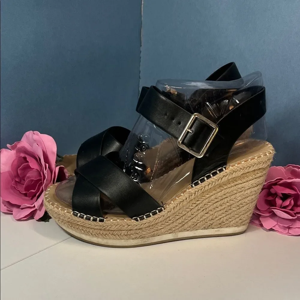 Soda Black and Tan Wedge Sandals Women's 10 M